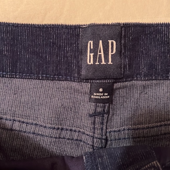 Gap brand corduroy shorts brand new with tags size 6 navy blue - Picture 2 of 3
